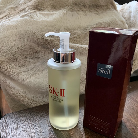 **Sold**BNIB SK-II Facial Treatment Essence 330ml - Picture 3 of 3